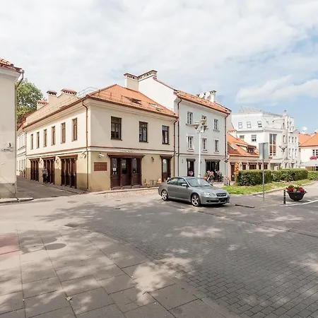 Lejlighed Old Town With 3 Bedrooms By Urban Rent Vilnius