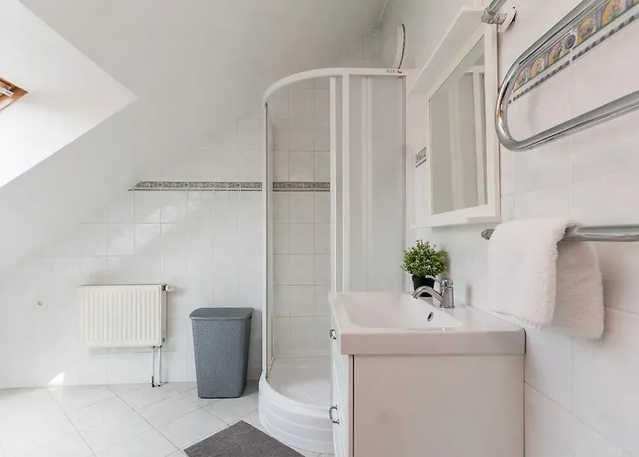 Old Town With 3 Bedrooms By Urban Rent ヴィリニュス