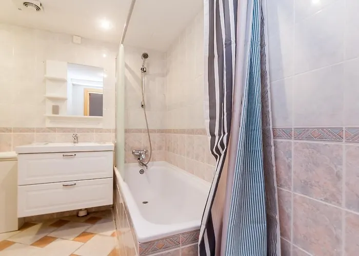 Old Town With 3 Bedrooms By Urban Rent Butas