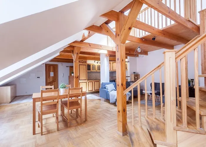 Butas Old Town With 3 Bedrooms By Urban Rent *