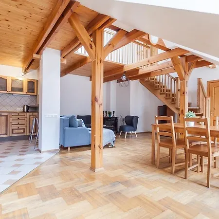 Old Town With 3 Bedrooms By Urban Rent Вильнюс