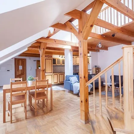 Апартаменты Old Town With 3 Bedrooms By Urban Rent *