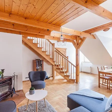 Old Town With 3 Bedrooms By Urban Rent Апартаменты