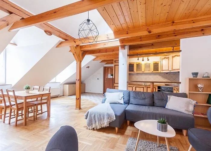 Old Town With 3 Bedrooms By Urban Rent *